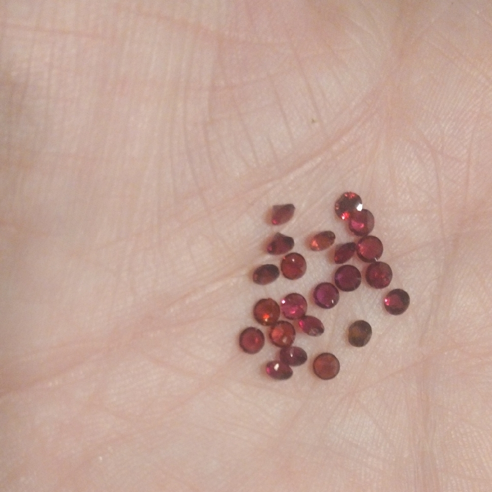 3.00 CTW (RARE) Anthill Garnet Parcel - Picture 5 of 6